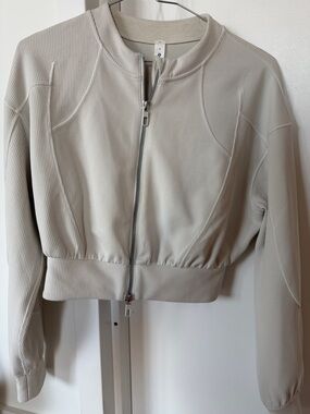 Lululemon Cropped softstreme Ribbed Zip-Front Jacket - bone